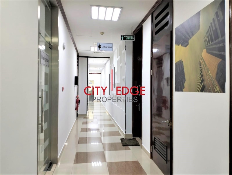 Excellent Office in a very low price | Accessible Location