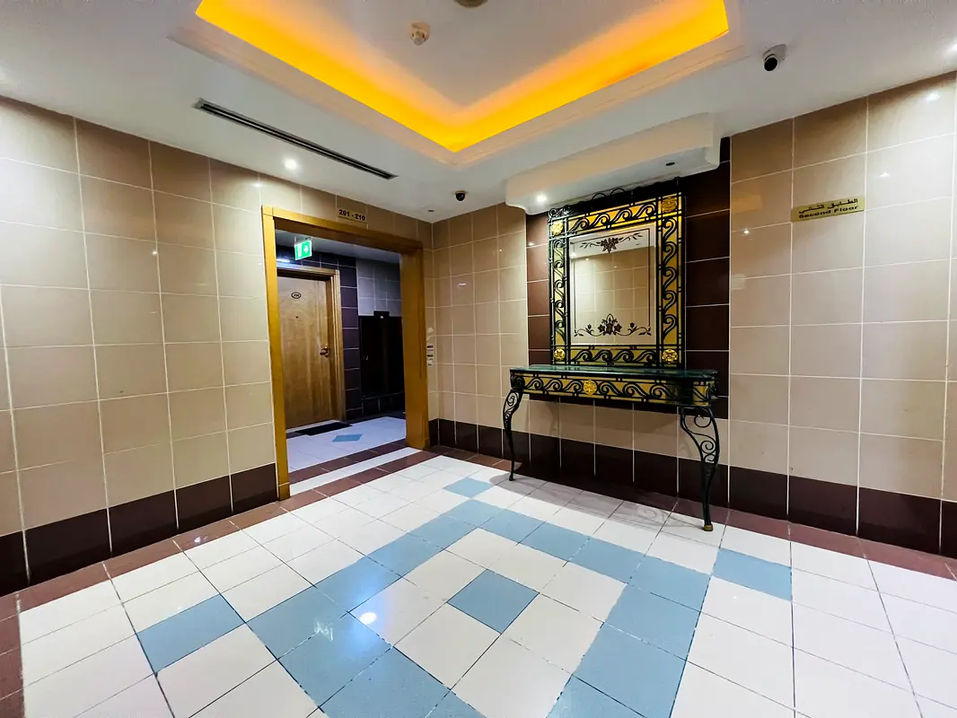 STUDIO WITH CENTRAL AC  GAS, FREE PARKING| CLOSE TO METRO STATION