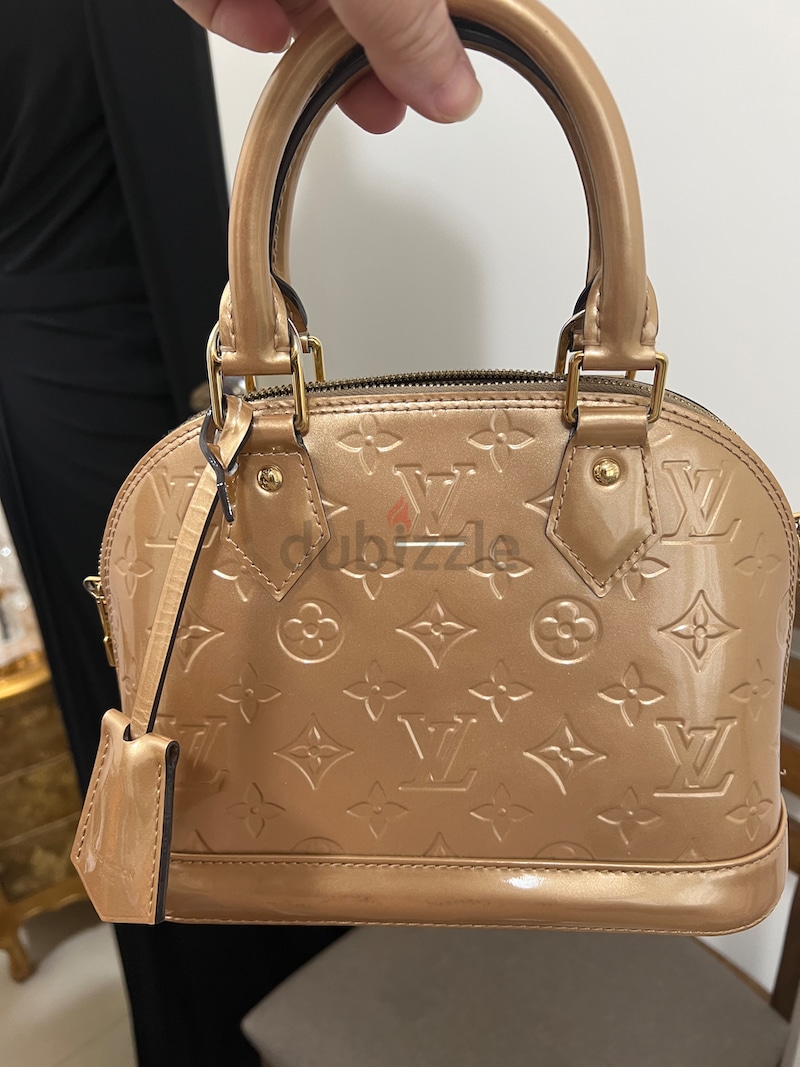 Copy ori louis vuitton (LV) tote bag, Women's Fashion, Bags & Wallets,  Purses & Pouches on Carousell