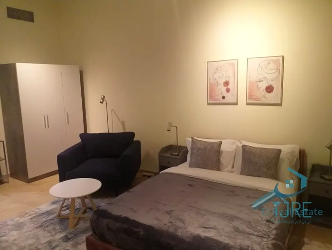 CHILLER FREE l PAY MONTHLY l STUDIO l SILICON GATE-1