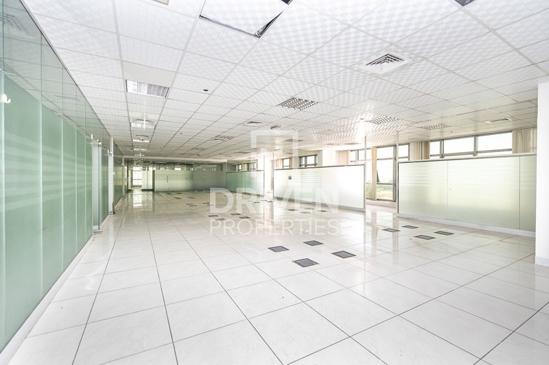 Well-managed Offices, Prime Location in DIP 1