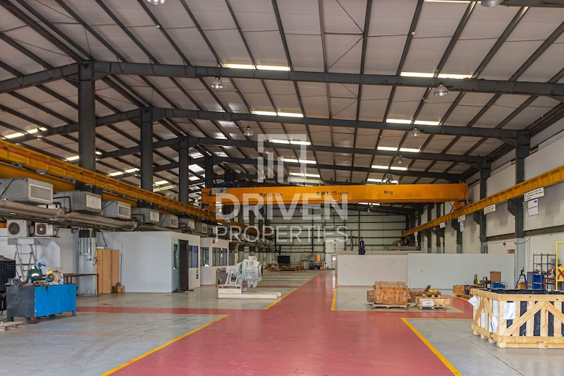 High Power Warehouse with Overhead Crane