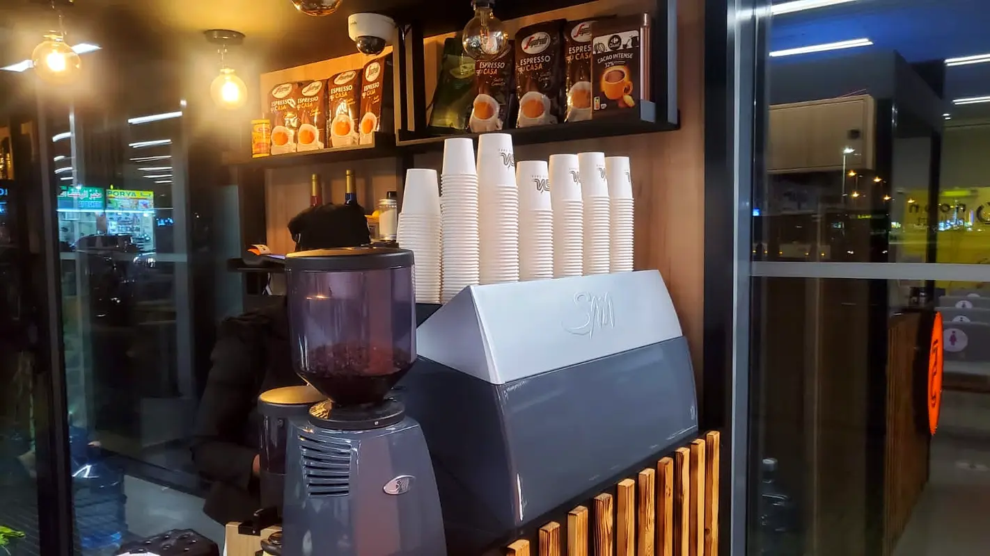 TEA SHOP KIOSK FOR SALE IN PRIME LOCATION