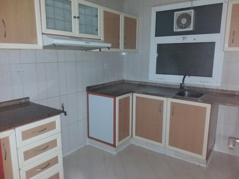 1 month free /2 BHK with wardrobe /opposite Sahara Centre In 35k