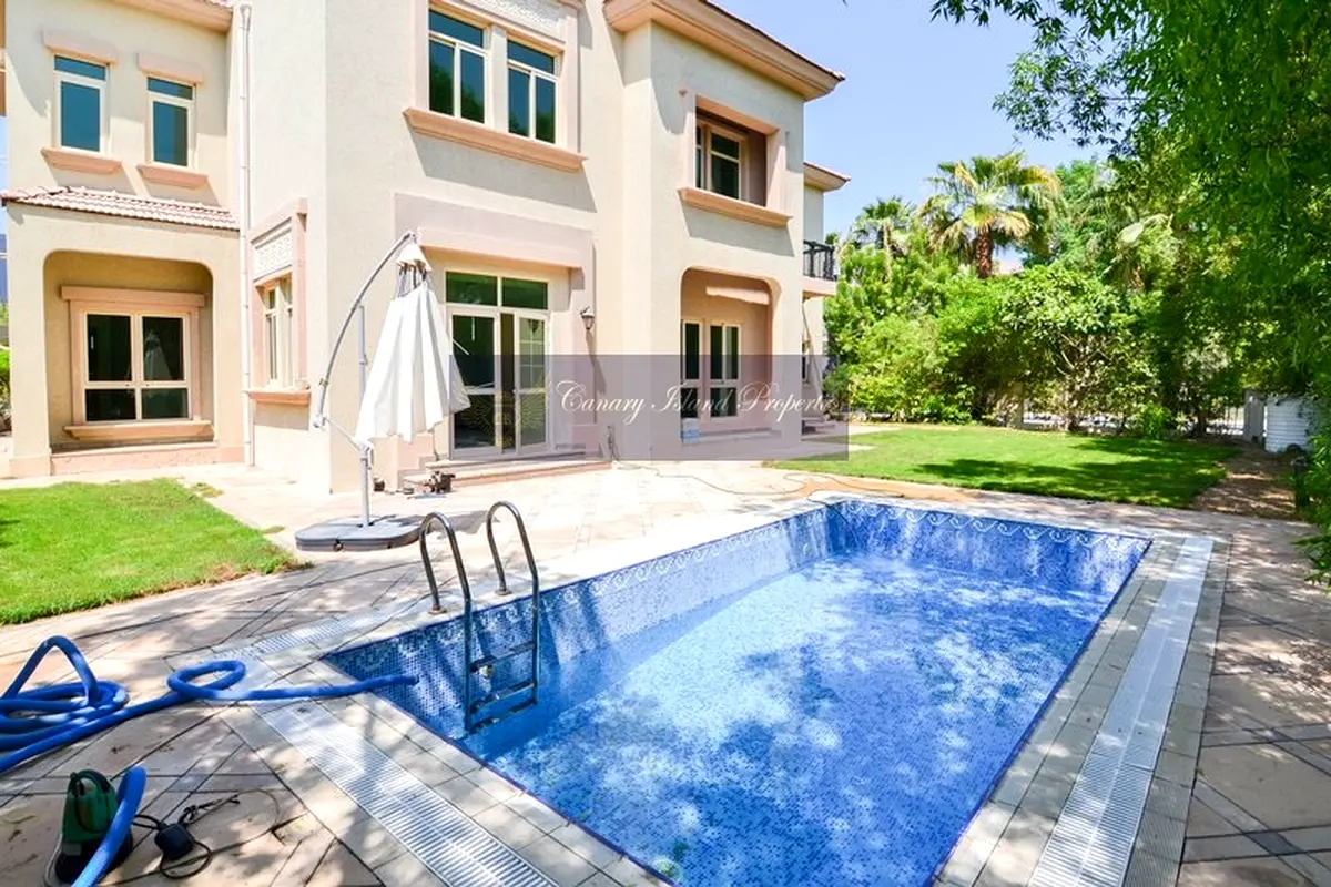 Exclusive | 4 Bedroom | Close to Main Lake.