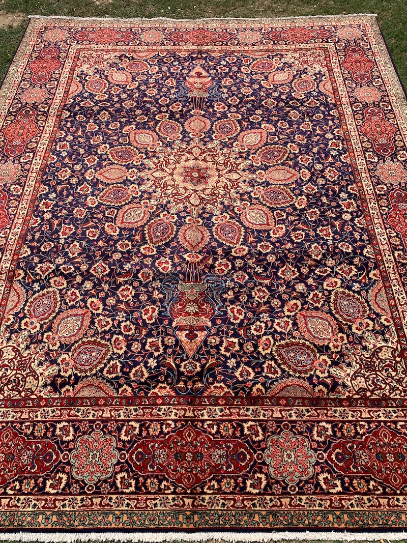 270 x 360 cm | Handmade Persian Carpet Shiekh Saafi Tabriz | dubizzle