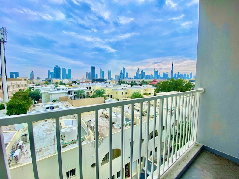 Brand new luxury spacious 1bhk Apartment in jumeirah 1