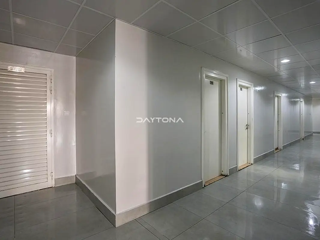 Well Maintained | Prime Location | Labour Accommodation