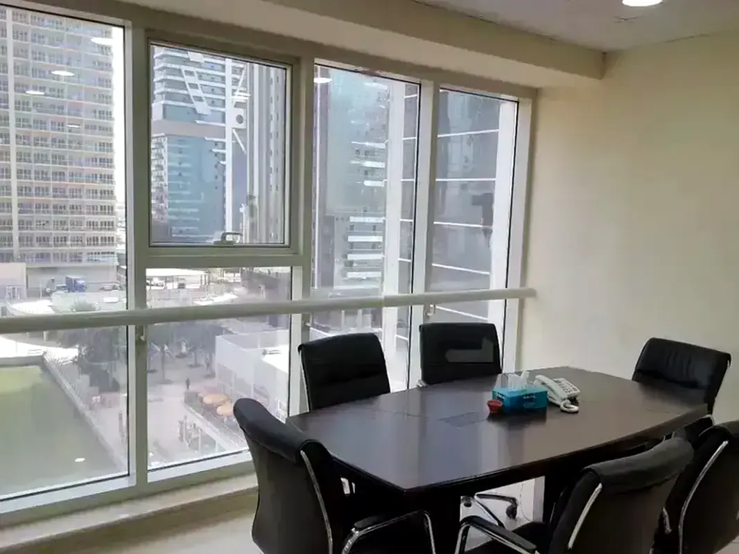 Furnished Upgraded | Lake View | Close to metro