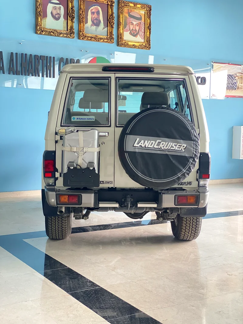 Toyota Land Cruiser Hardtop TOYOTA LAND CRUISER HARTOP63158340147074112