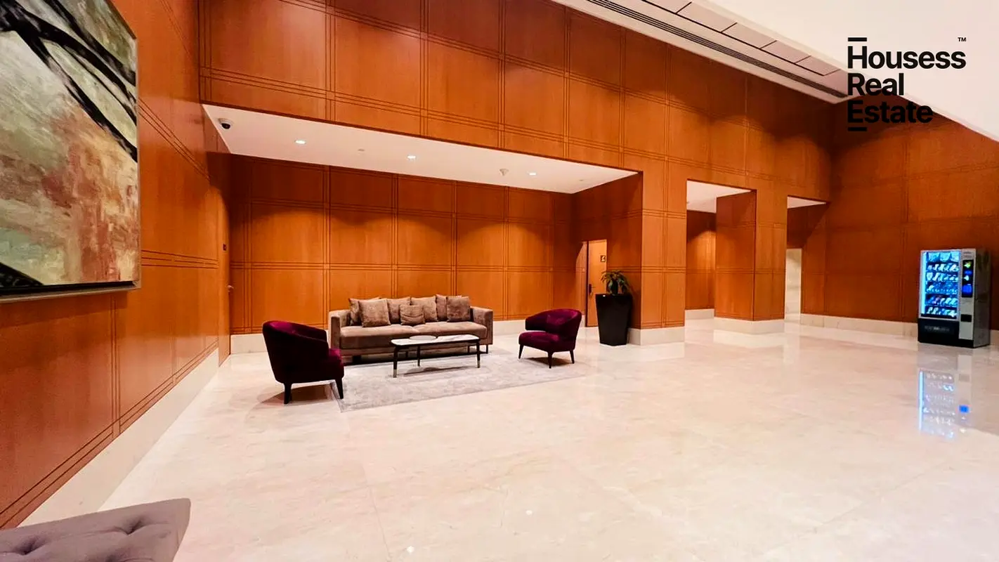 Furnished || On Mid Floor || City View