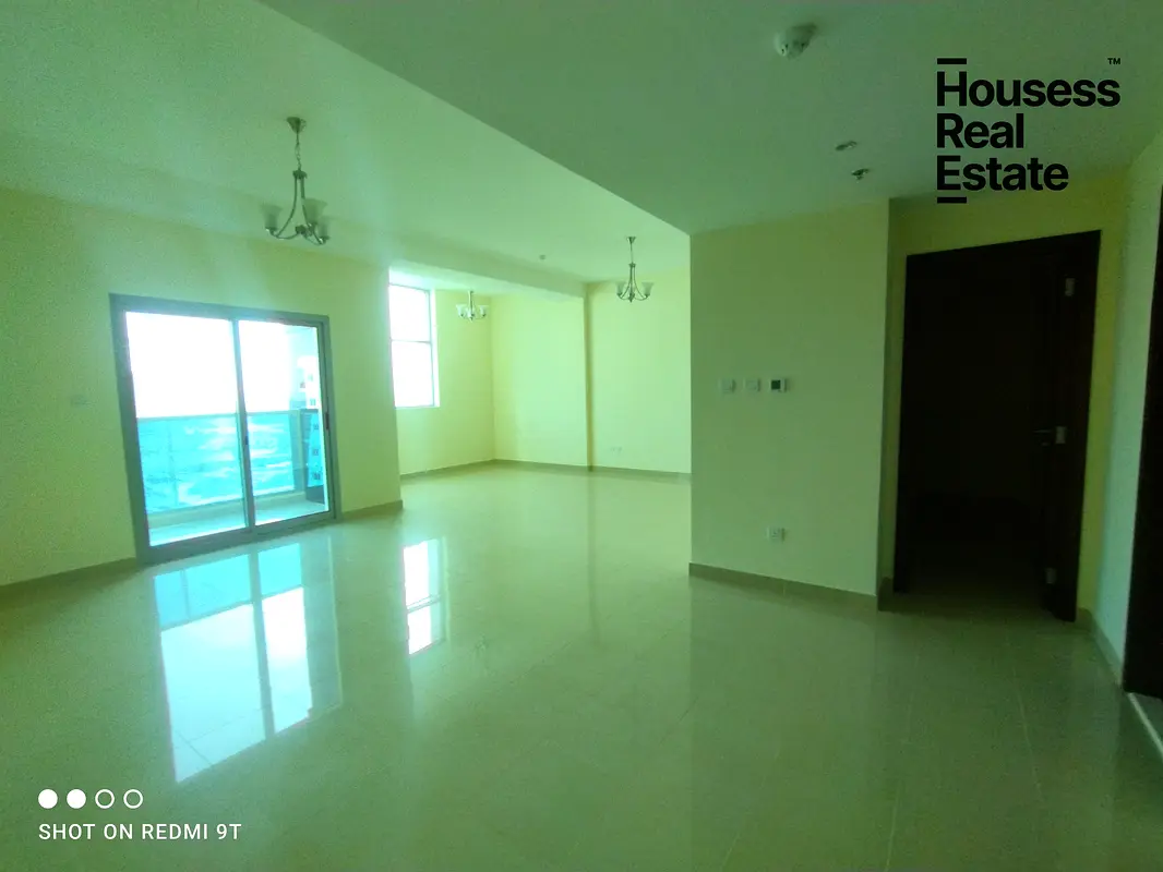 Brand New ! store + Maidroom ! 13 months