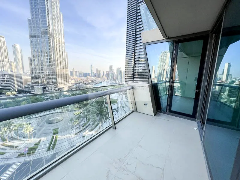 Vacant|Burj Khalifa View | Unfurnished | Mid Floor