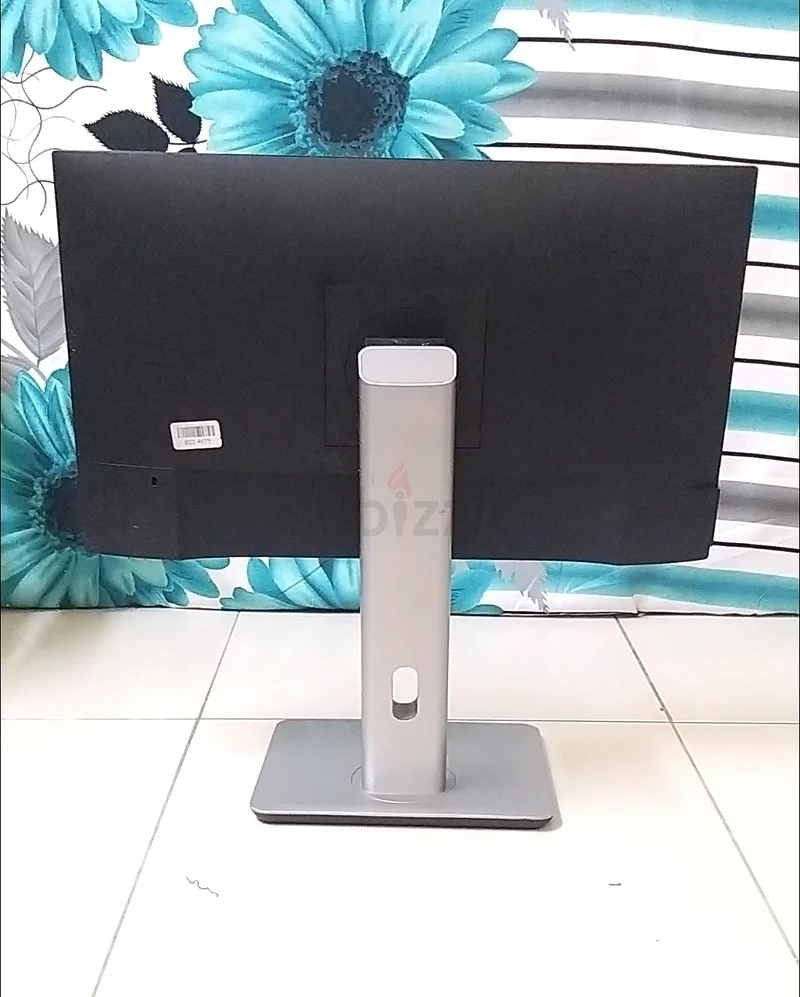 Dell 24 inc Bezel Less IPS Display Full HD Ultra Sleem LED Monitor With HDMI Model No P2419H63197143723778113