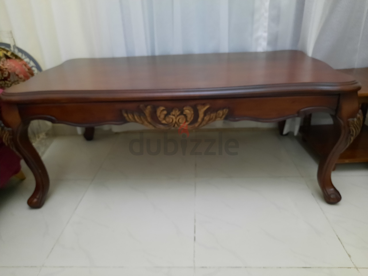 quikr center table