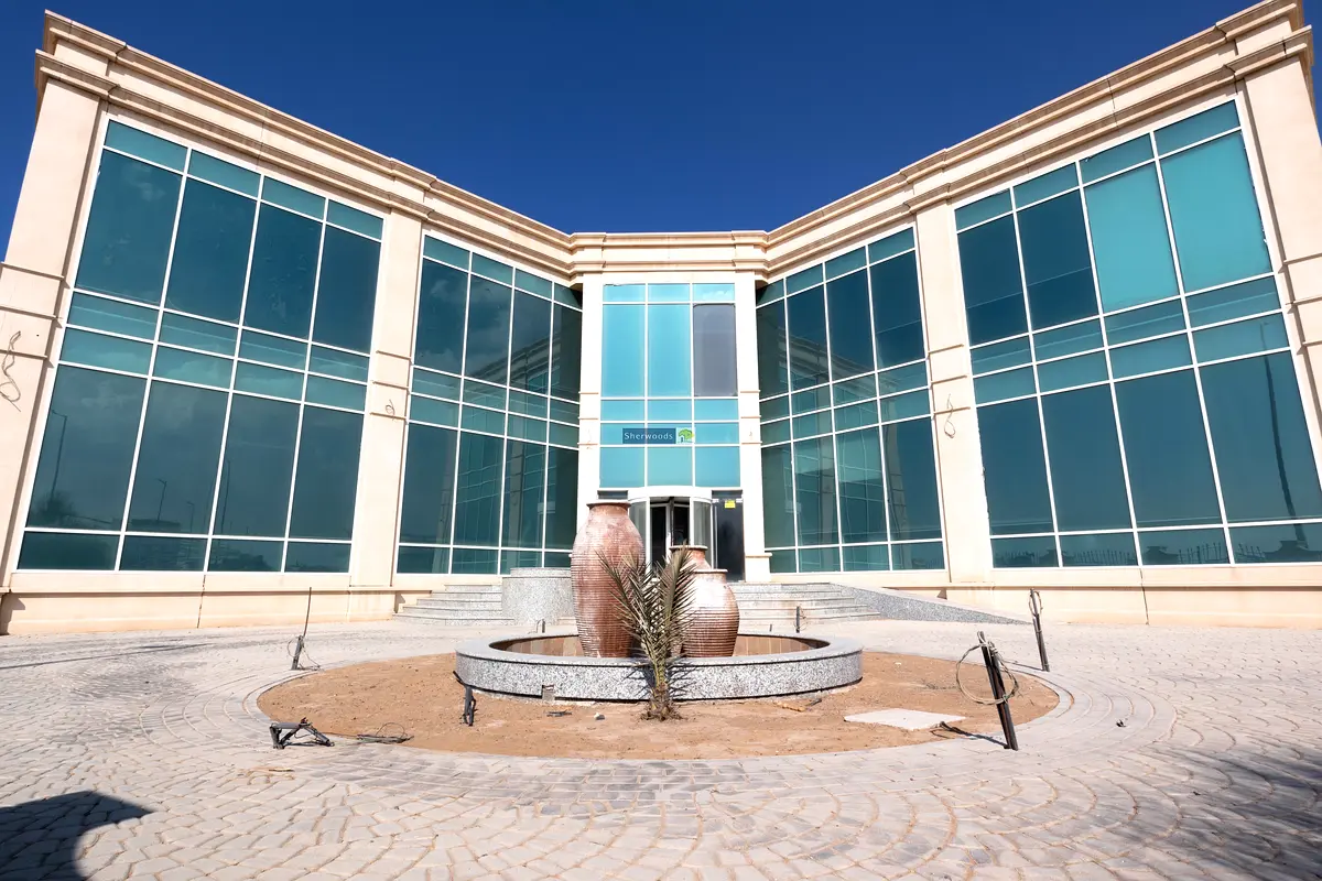 Leasehold Office Space with Yard - Great Location!