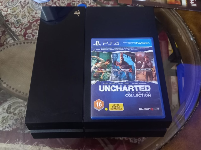 Ps4 with uncharted in perfect condition | dubizzle