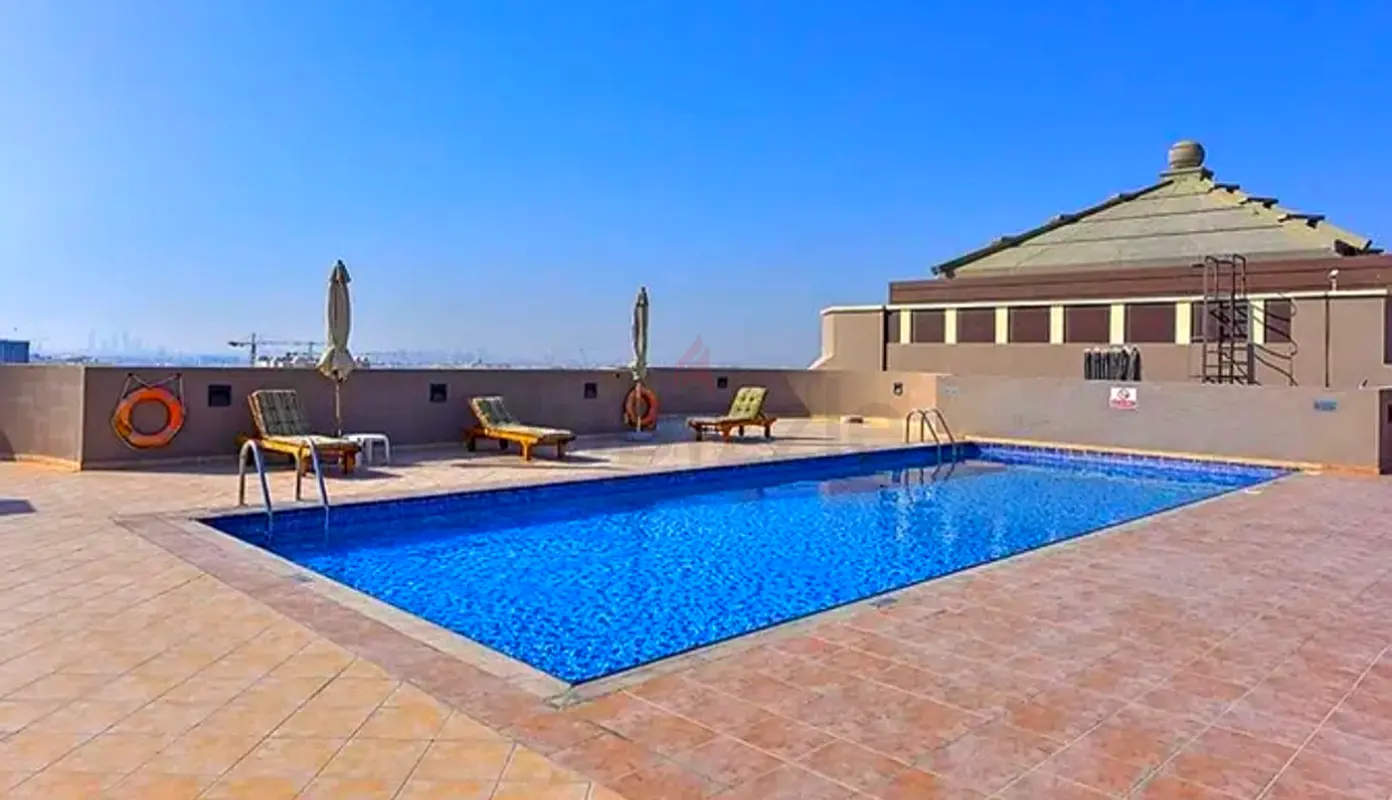 Chiller Free Studio Near Bus Stop 35,000