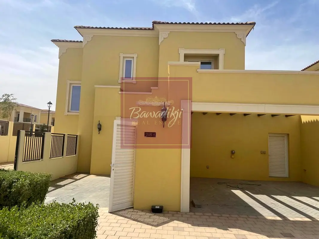 4 Bed Villa in La quinta|Vacant|Corner and End|