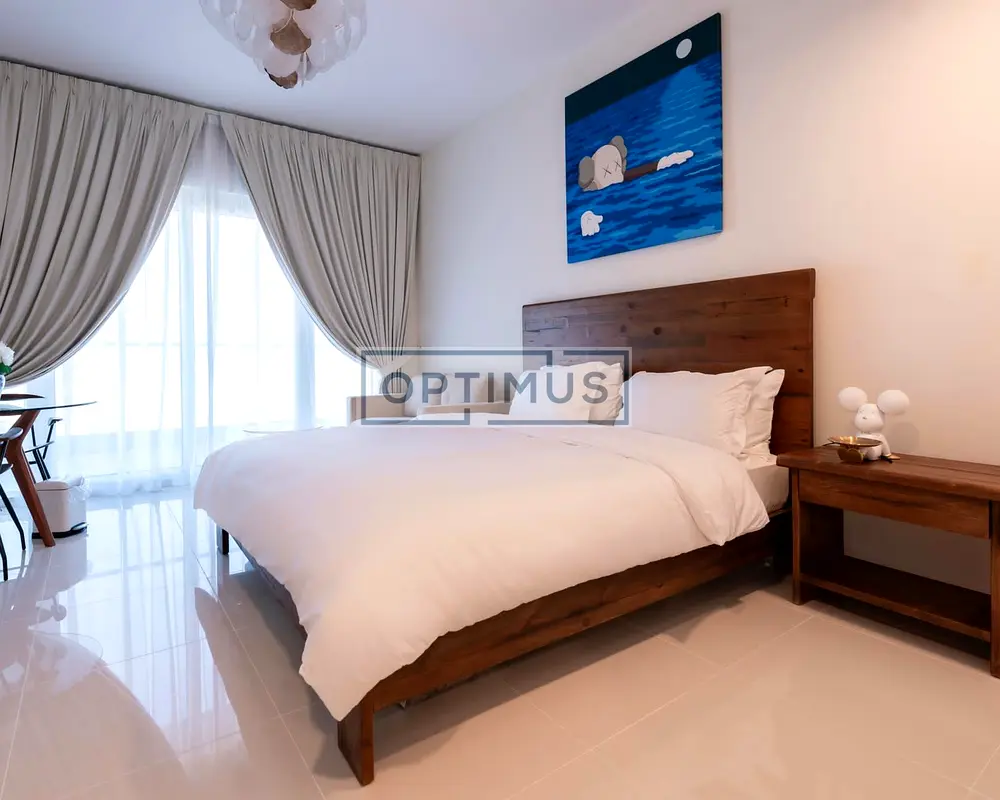 Branded Furniture | 12 Cheques | high floor