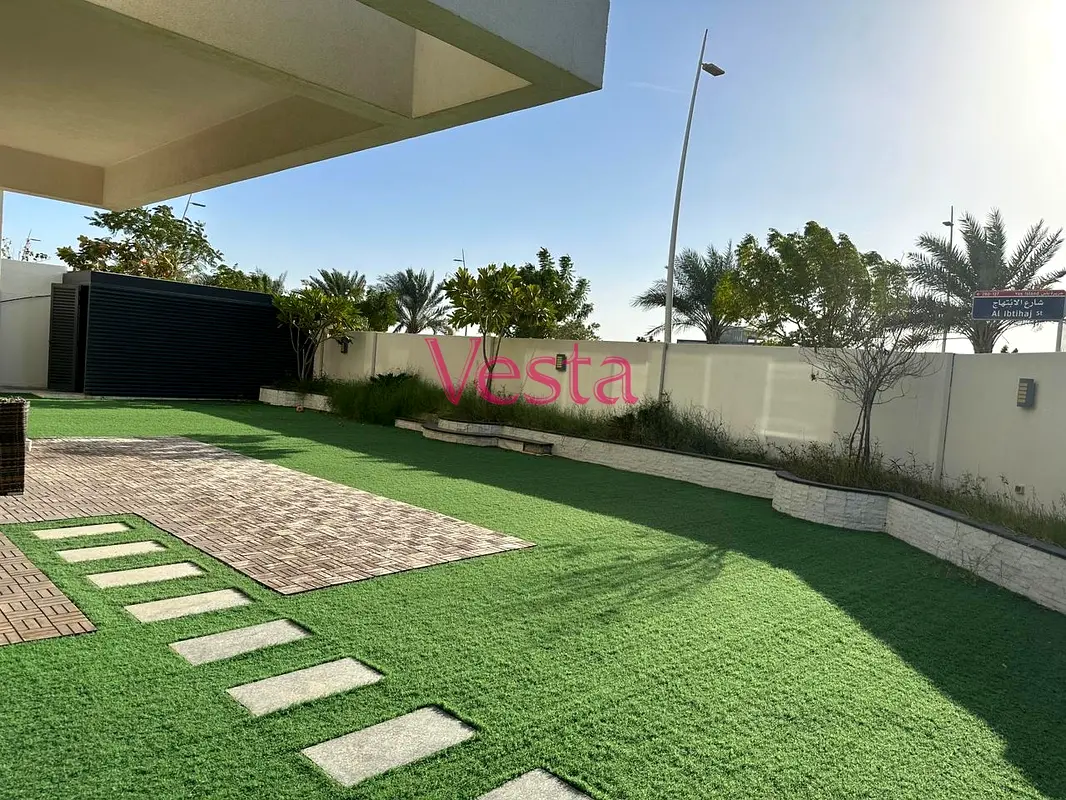 Luxurious community | large layout | prime location