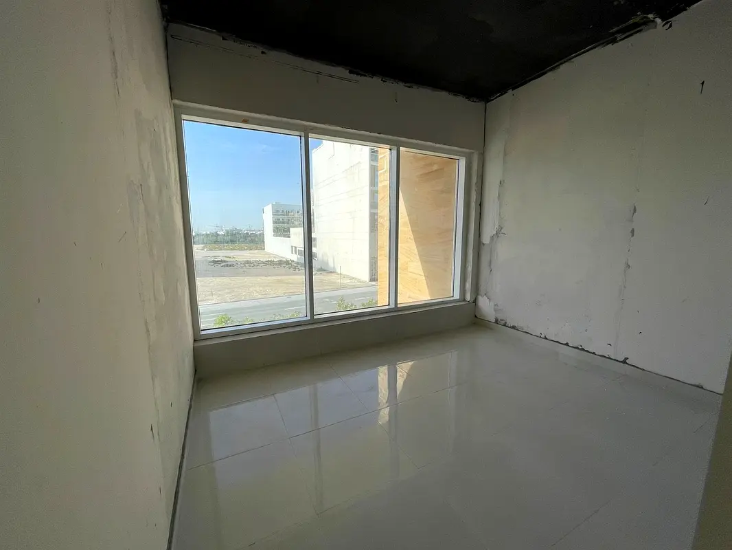 Prime Location | Vacant | Low Floor