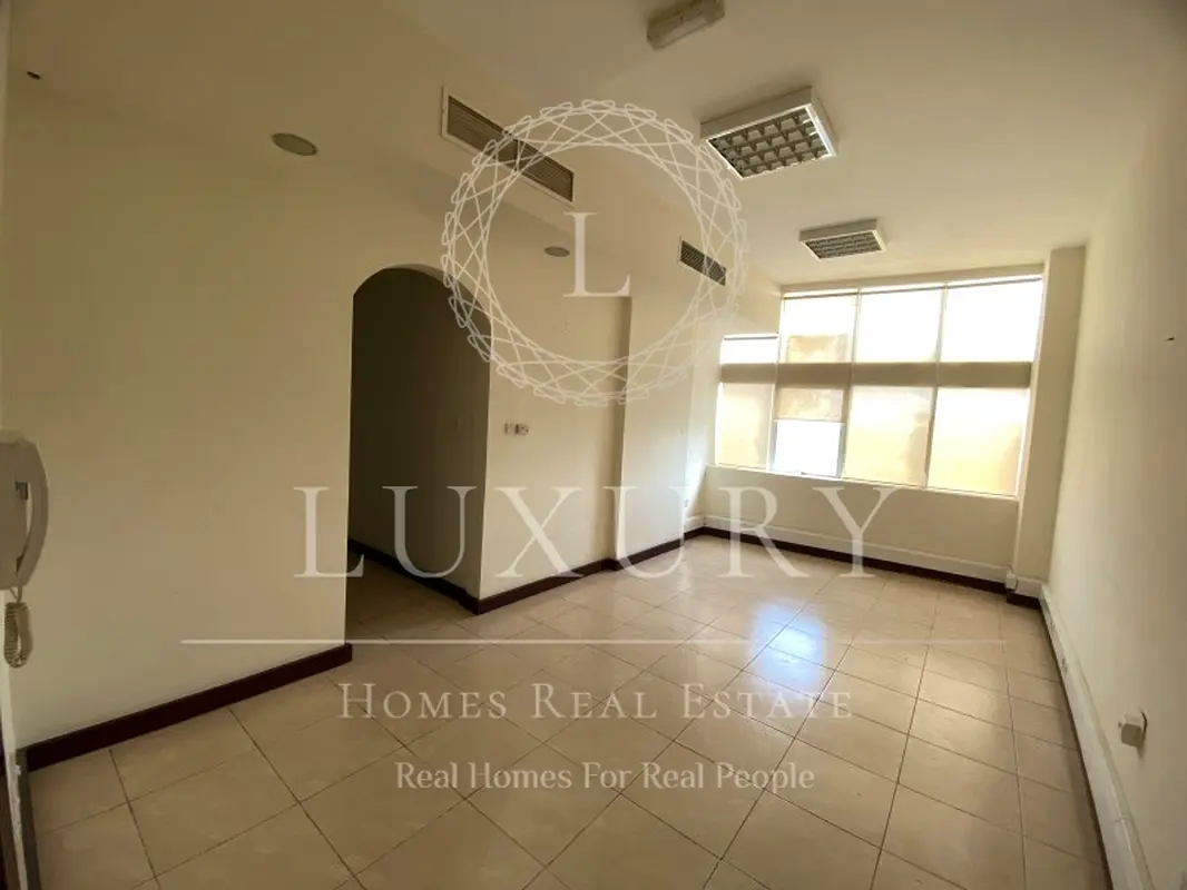 Ref 6579 Free Central AC Spacious Office In Town Center