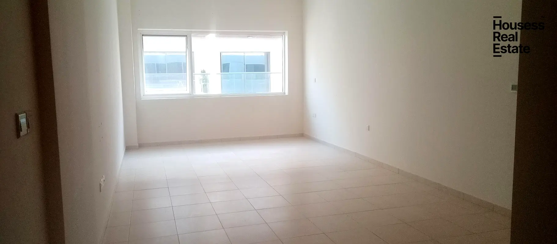 Free chiller! Speciaous unit! Nice finishing