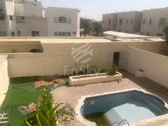 Bein Al Jesrain, 5 Bed Villa With Pool And Garden!!