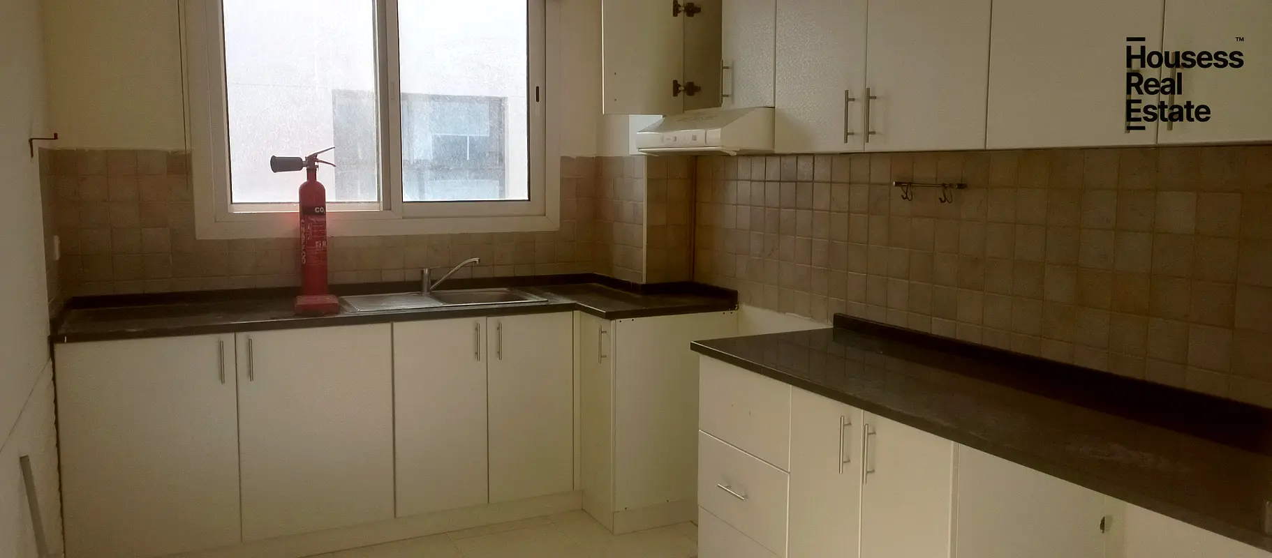 Free chiller! Specious apartment! Balcony