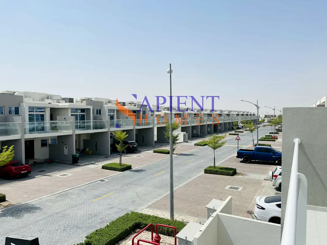 Elegant 3BR | Ready To Move |  Hot Offer| Vacant