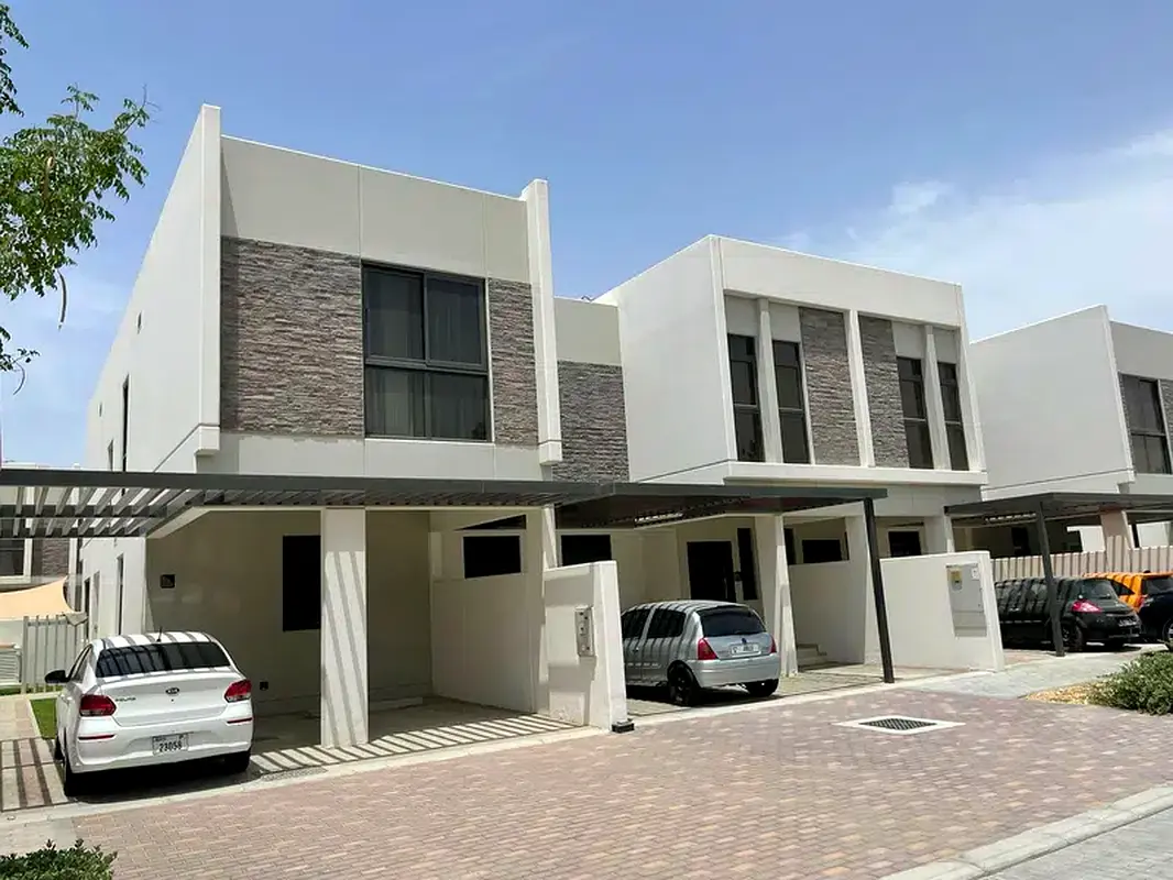 READY TO MOVE IN !4BR PLUS MAID IN ZINNIA!