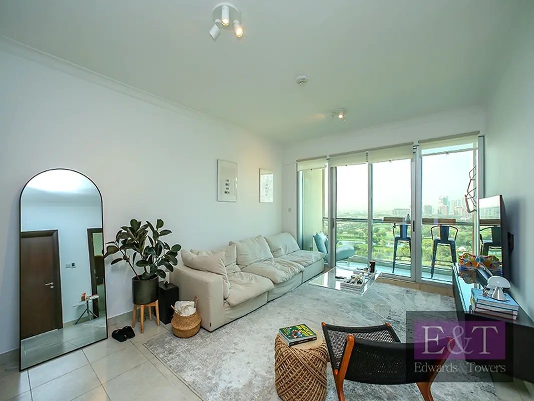 4.5 % ROI | Superb Golf Course View | Investment