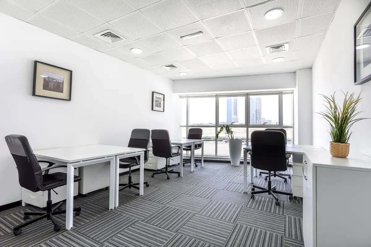 Open plan office space for 15 persons in DUBAI, Sports City