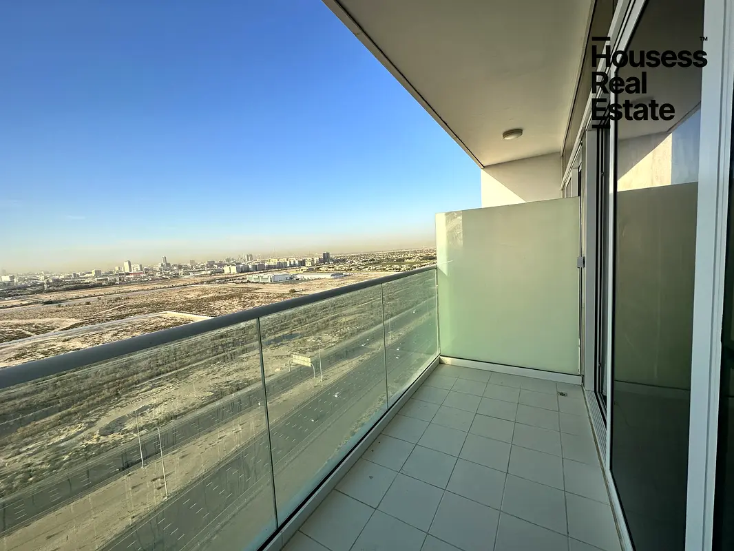 Fully Furnished | Skyline View | Balcony