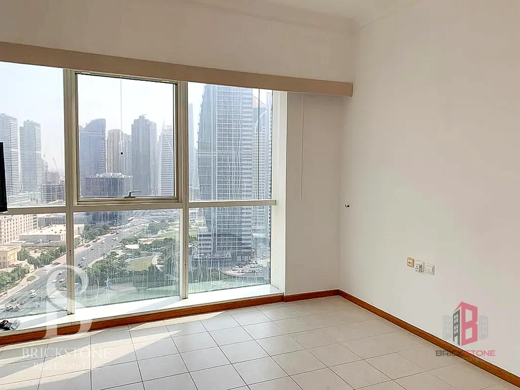 Large Upgraded |  2BR | Golf Course View | 2 Parking\s