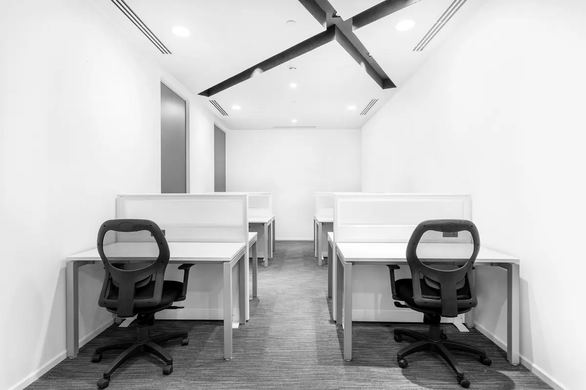 Find office space in DUBAI, JAFZA One for 2 persons with everything taken care of