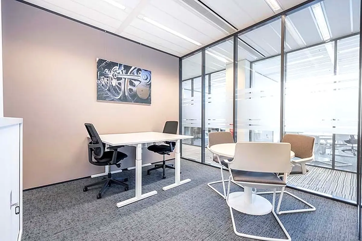 Find the right location for your business, anywhere in the world