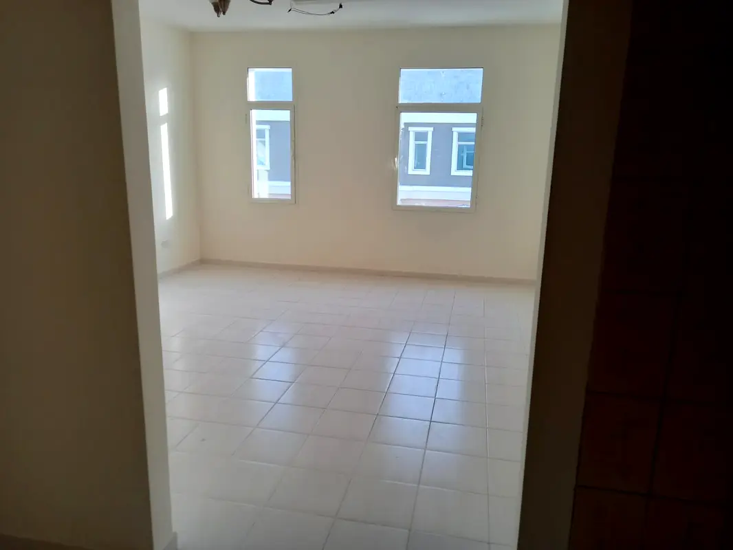 READY TO MOVE STUDIO AVAILABLE FOR RENT IN ENGLAND CLUSTER