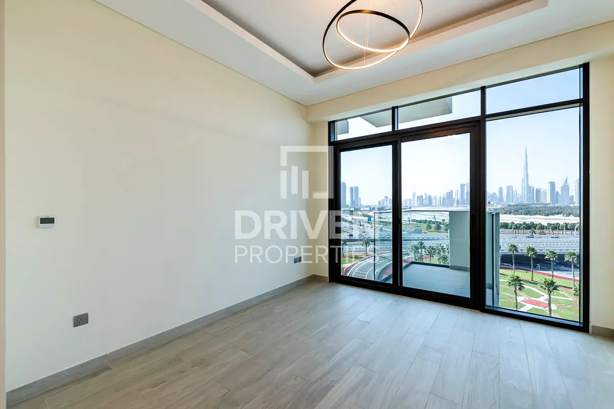 Huge Apt w/ Amazing Burj  Sky Line View