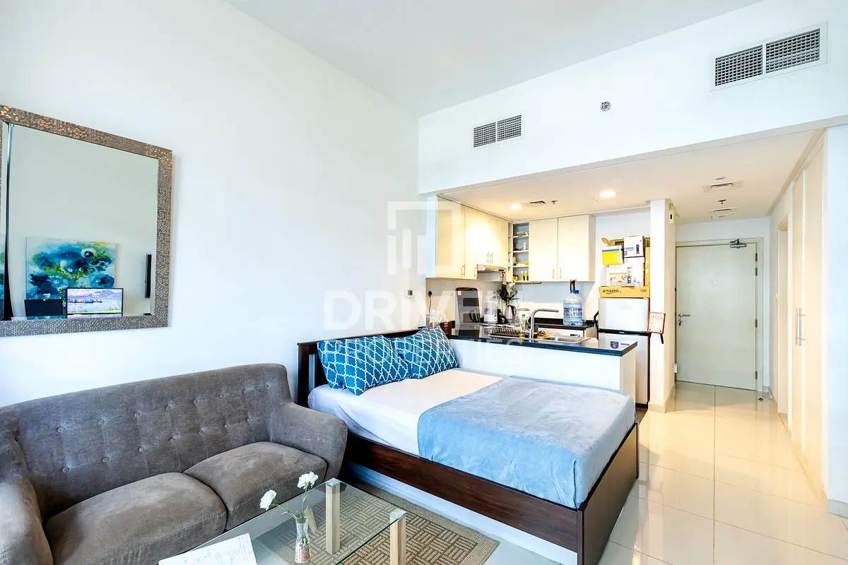 Furnished  Cozy Unit | Ready To Move In