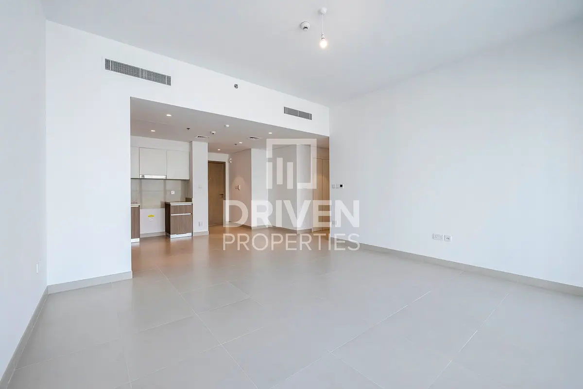 Stunning and Brand New Apt w/ Creek View