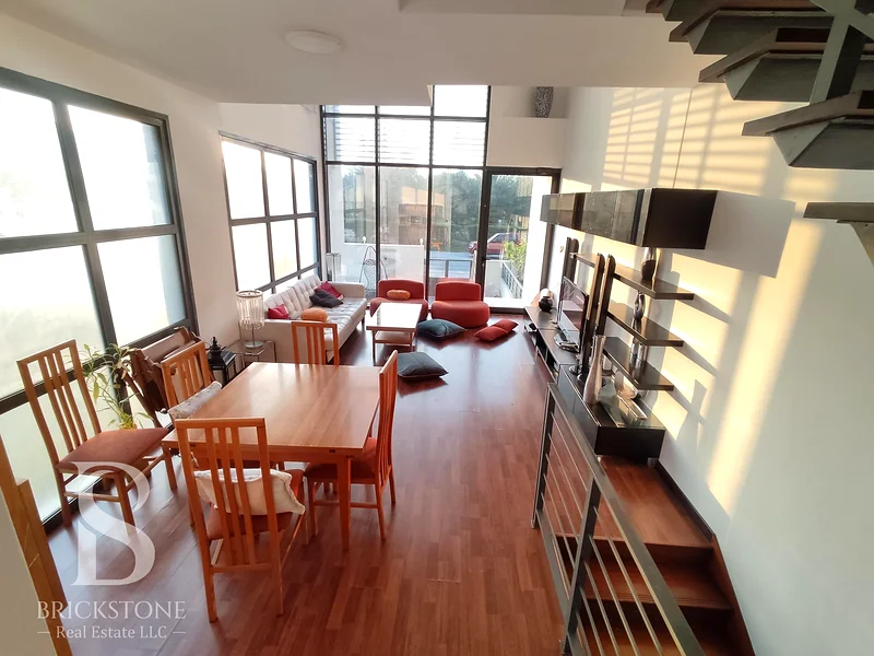 Corner Unit  | Fully Furnished | Vacant | Park View