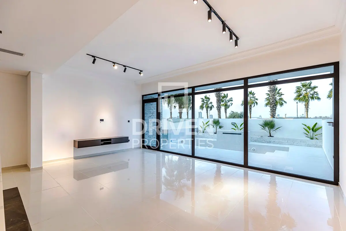Luxurious Upgraded with Pool | Huge Plot
