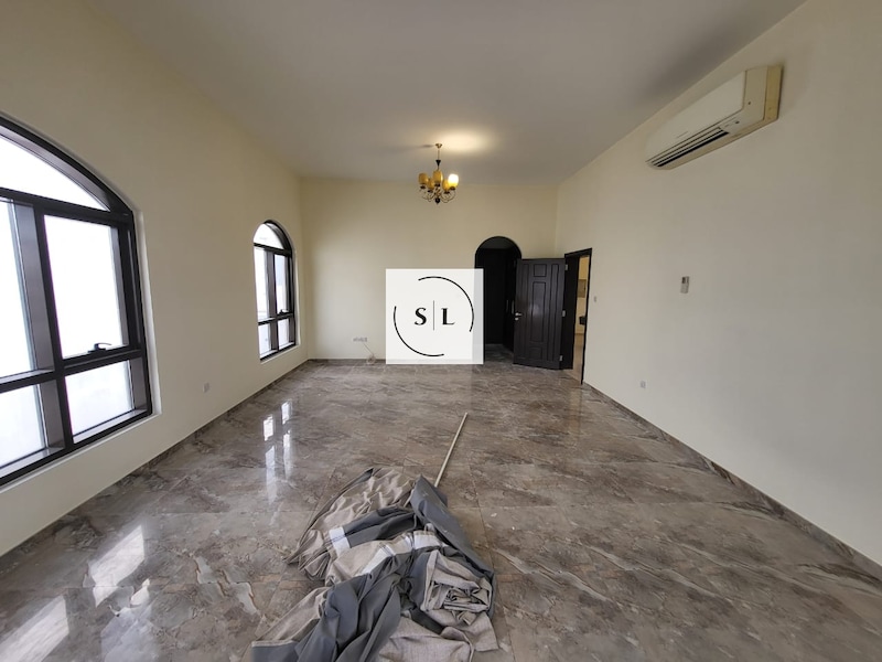 Corner villa 5 bedrooms in Al Barsha south 2, 230K