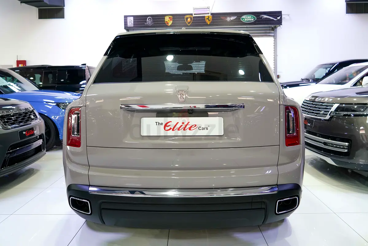 2022 ROLLS ROYCE CULLINAN SUNROOF REAR SEAT ENTERTAINMENT