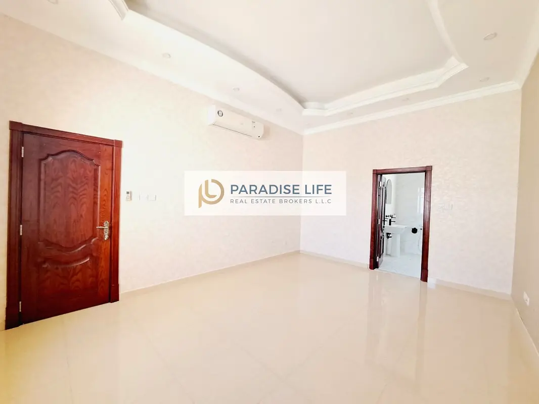 Spacious layout|away flyzone|All Master bedroom|Split Ac