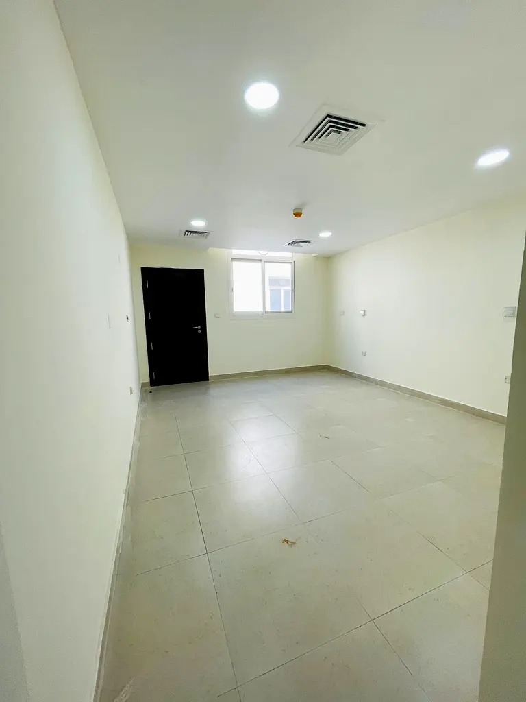 STAFF ACCOMMODATION VILLA NEAR KIZAD PORT