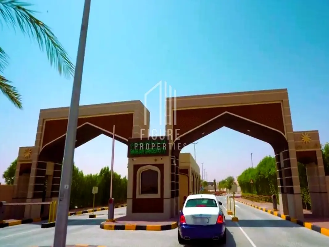 3 master bedrooms | post hand over 7 years | The largest areas and the lowest price per foot in Shar