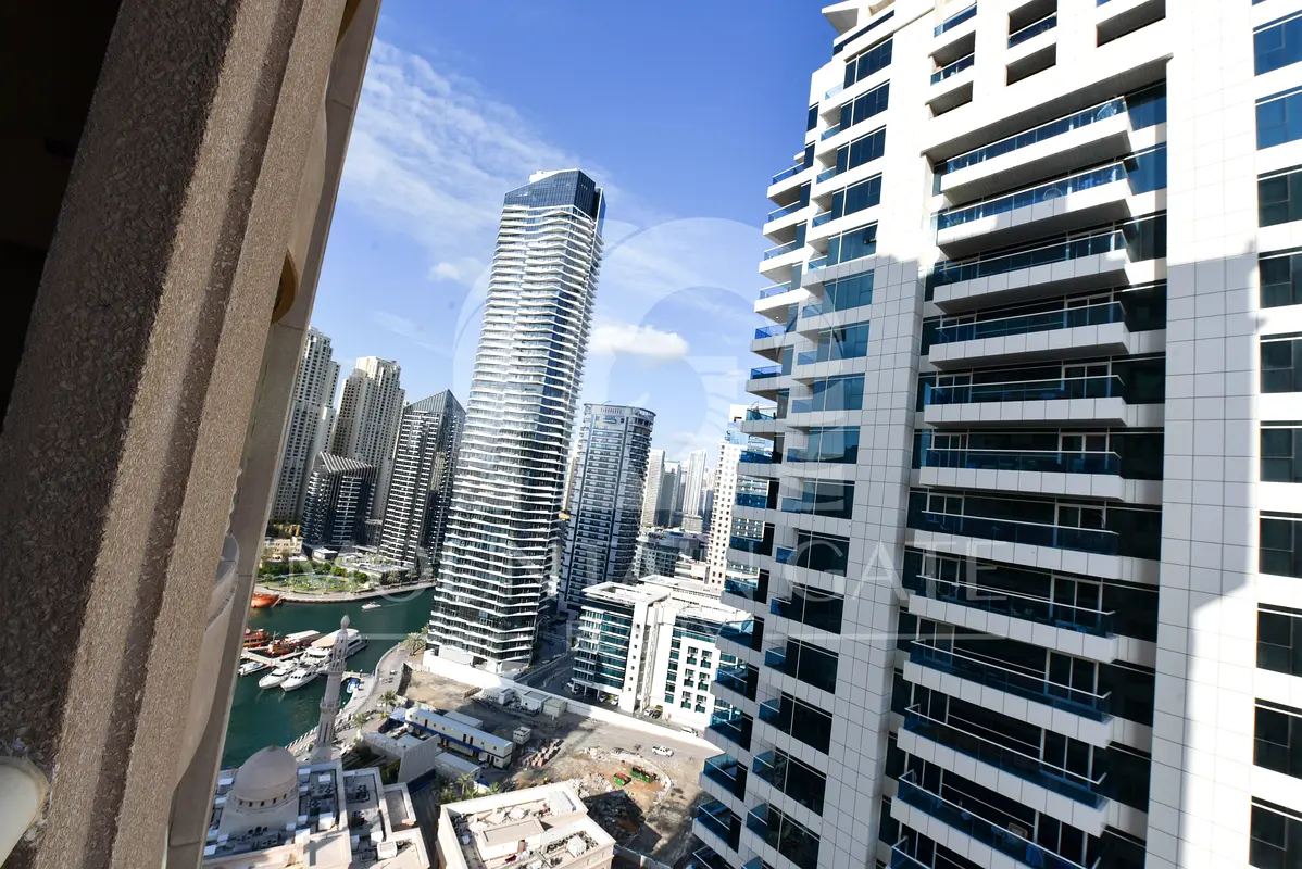GORGEOUS APARTMENT | GREAT PRICE | VACANT